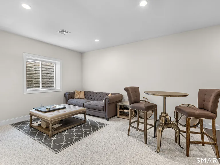 16 Hunting Ridge Ln — Photo 30