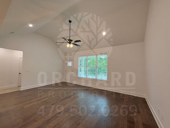 5th image of 21 Malone Dr