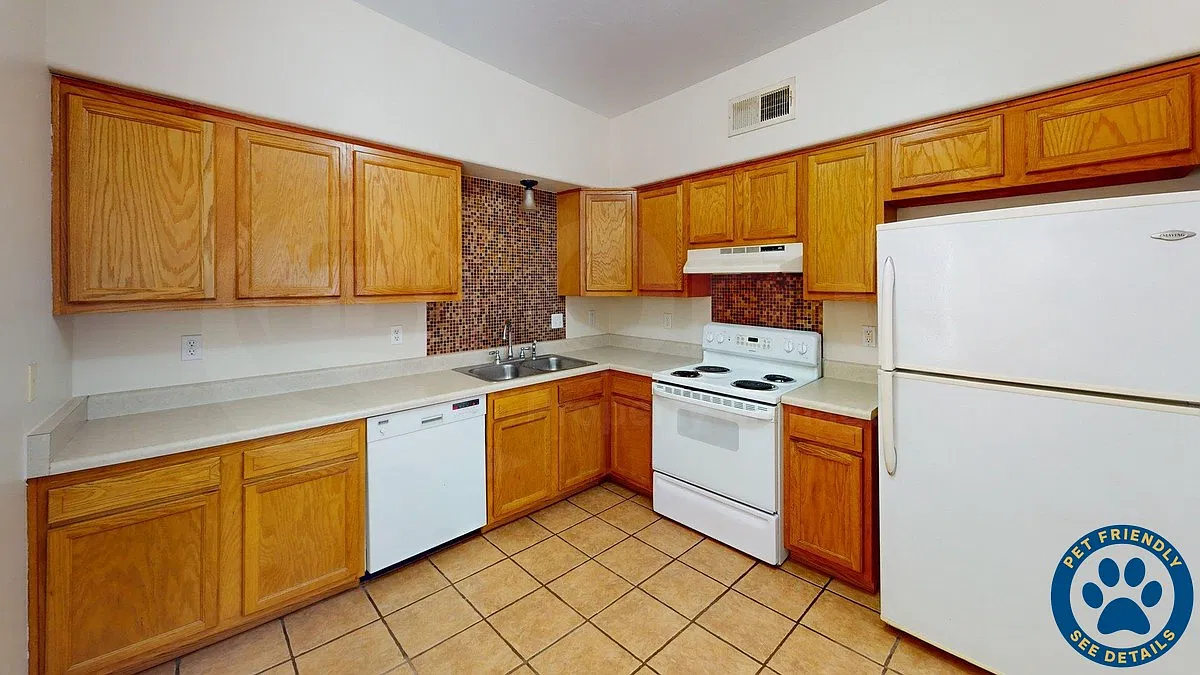 2 bed, 2.0 bath, 809 sqft, $1,175 — Photo 1