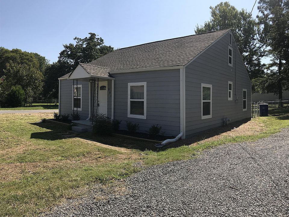 1st image of 501 Lewis Ave