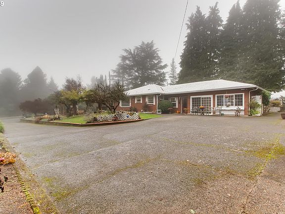 2nd image of 18707 NE 184th St