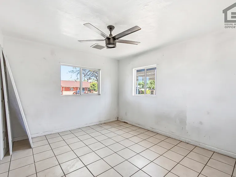 6532 N 19th Dr — Photo 15