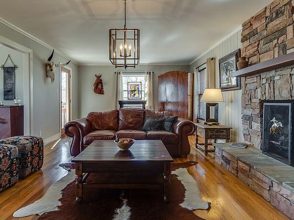 4th image of 506 N Porter St
