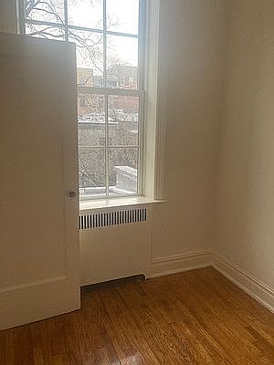 5th image of 142 Henry St APT 6
