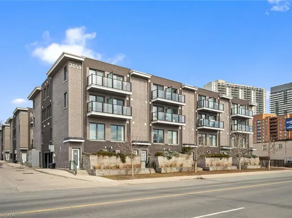 2059 Weston Rd #40, Toronto, ON M9N 1X7