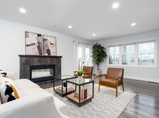 5163 N Lake Dr, Whitefish Bay, WI 53217