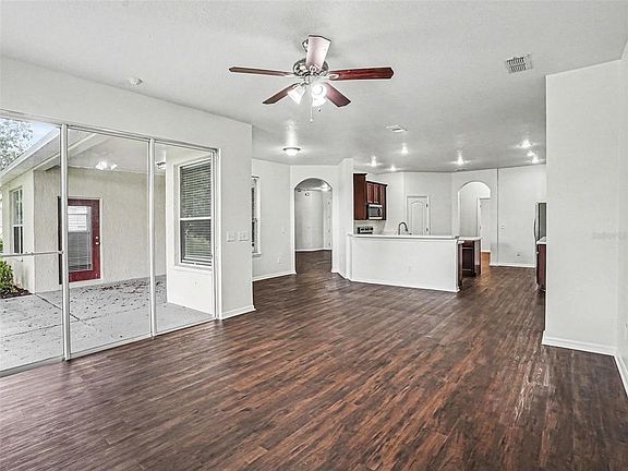 4th image of 526 Azalea Bloom Dr
