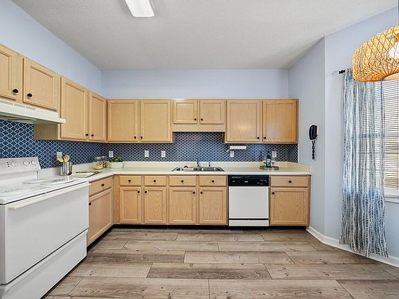 4th image of 4126 Beaufain St