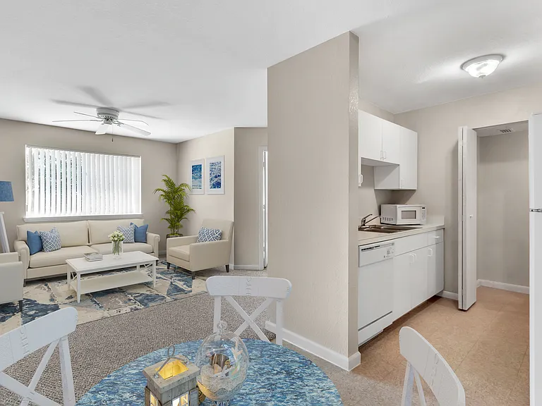 Willow Creek Apartments — Photo 11