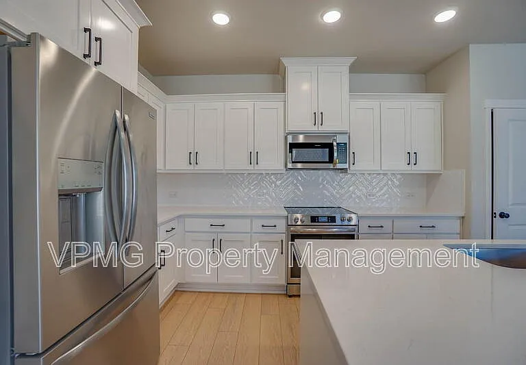 18300 NE 14th St — Photo 11