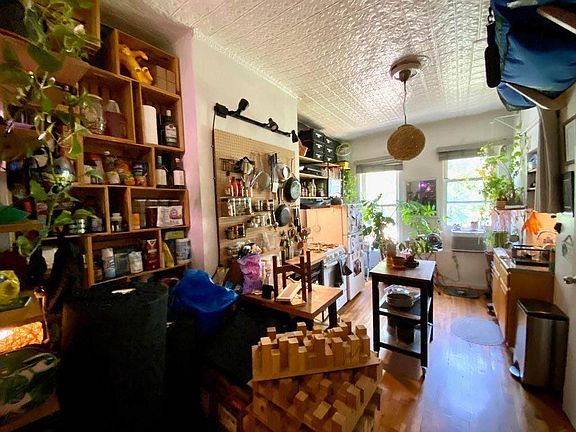 4th image of 1490 Dekalb Ave APT 3L