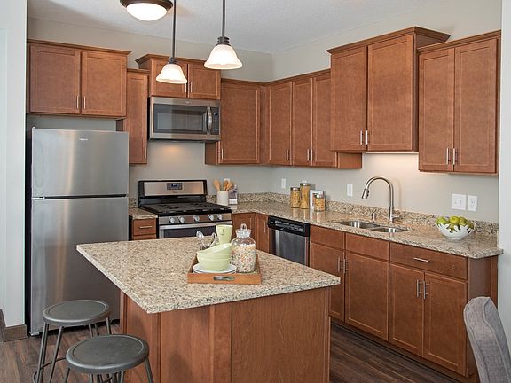 3rd image of 1699 Stieger Lake Ln #100
