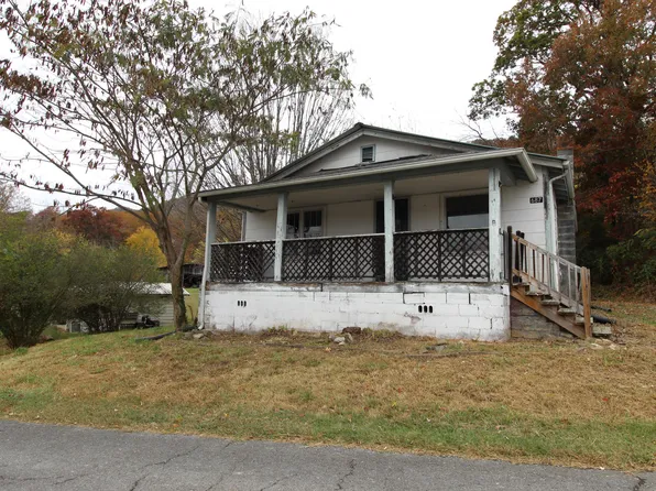 687 Dogwood St, Weber City, VA 24290