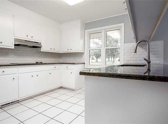 5th image of 6185 Northlake Dr