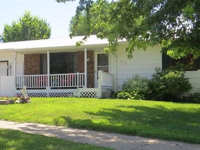 212 E Cardinal Cir, Brandon, SD, 57005