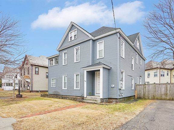 2nd image of 40 Laurel St