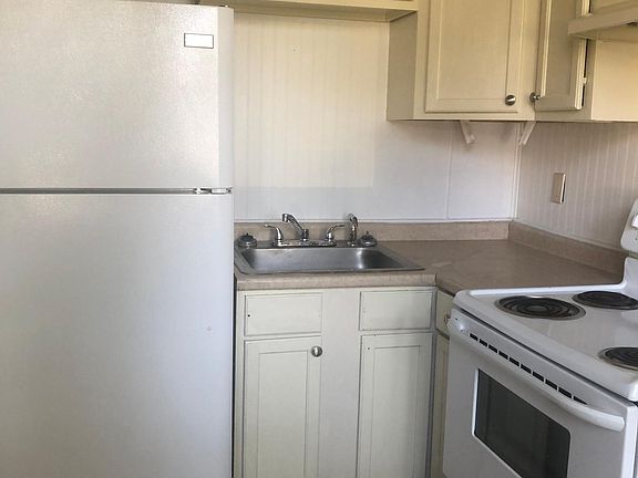3rd image of 238 Madeira Ave