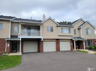 23006 Fairlane Blvd, Woodhaven, MI 48183