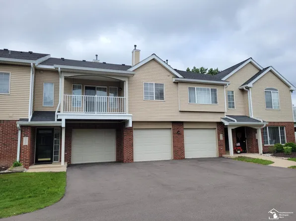 23006 Fairlane Blvd, Woodhaven, MI 48183