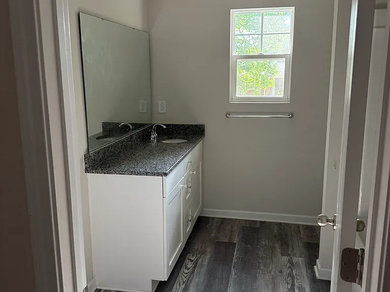 1827 McDonald St — Photo 16