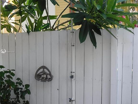 2nd image of 235 Seabreeze Cir #0