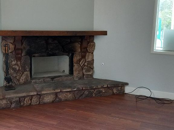 4th image of 42727 Moonridge Rd