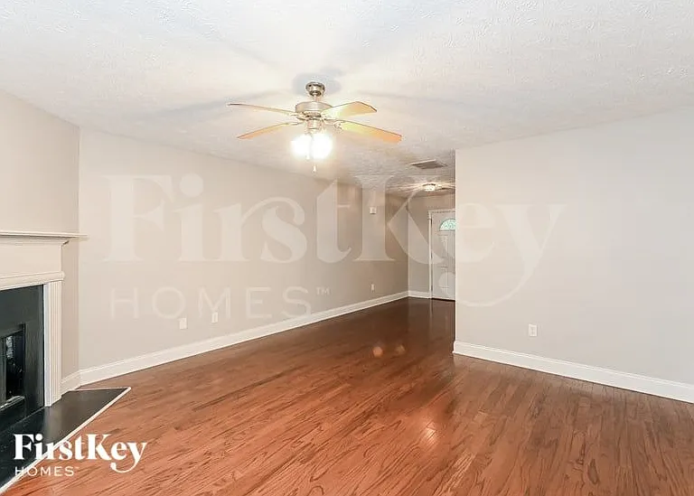 260 Valley View Dr — Photo 4