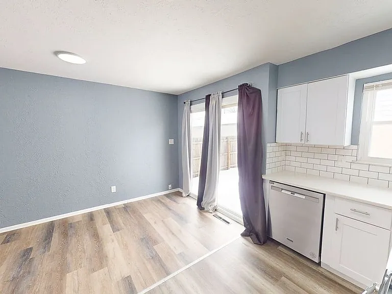 793 Wiltshire Rd — Photo 10