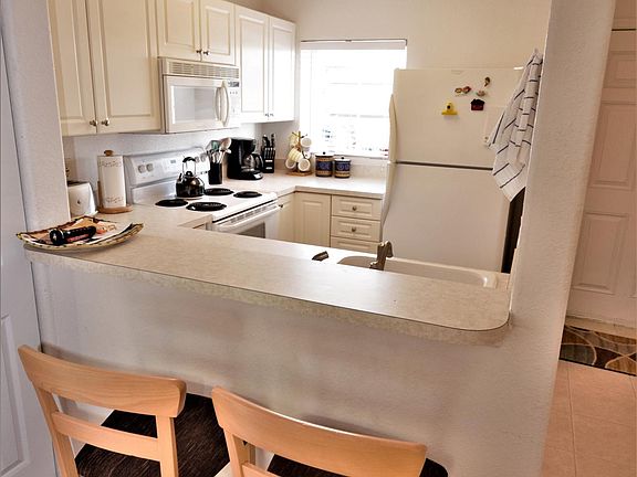 3rd image of 648 Seaport Blvd #648