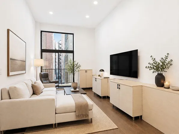 372 5th Ave APT 4M, New York, NY 10018