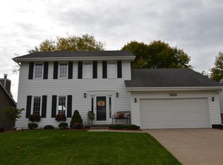 5816 Pleasant St, West Des Moines, IA 50266