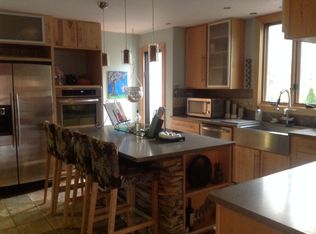 388 S Wolfcreek Rd, Columbus, IN 47201