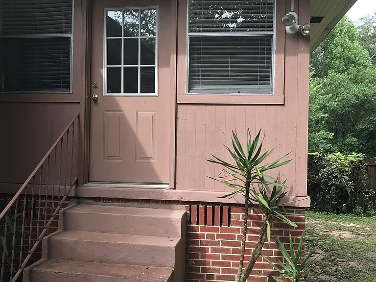 1235 Stow Ave — Photo 3
