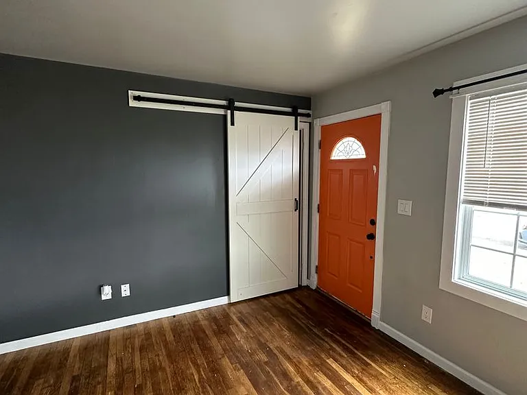 921 Alameda Ave — Photo 5