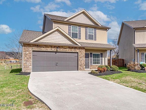 2nd image of 1644 Silver Spur Ln