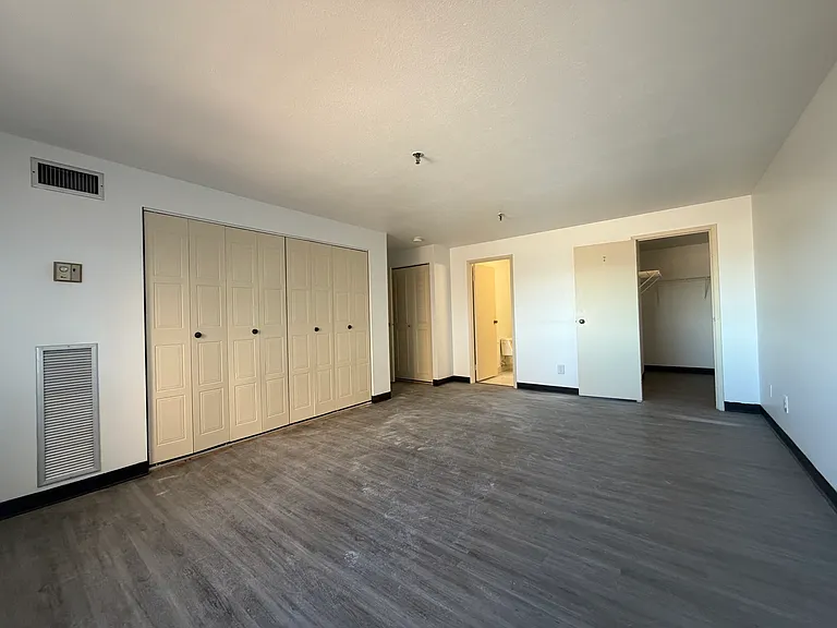 2 Bedroom