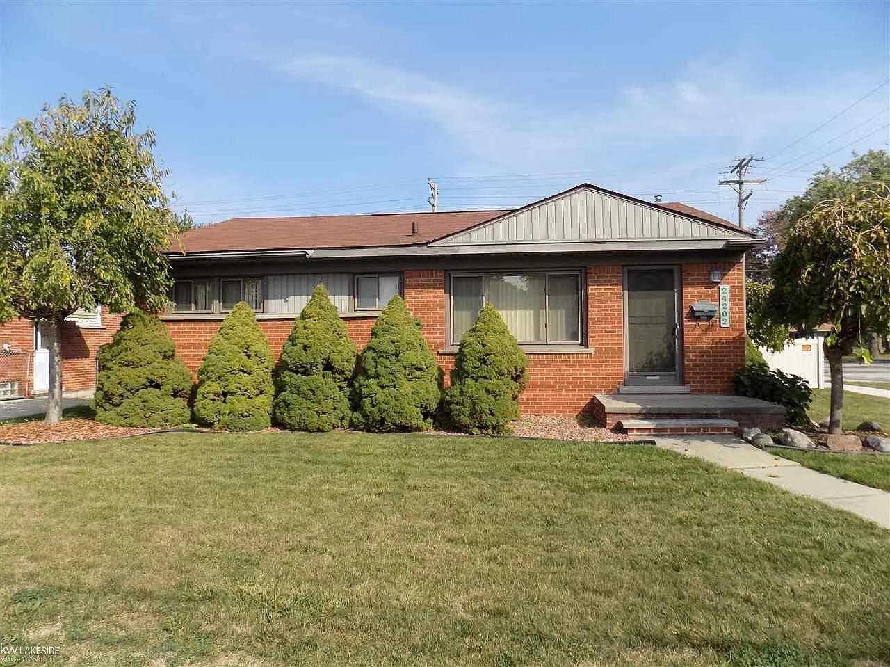 24202 Kelly Rd photo 1