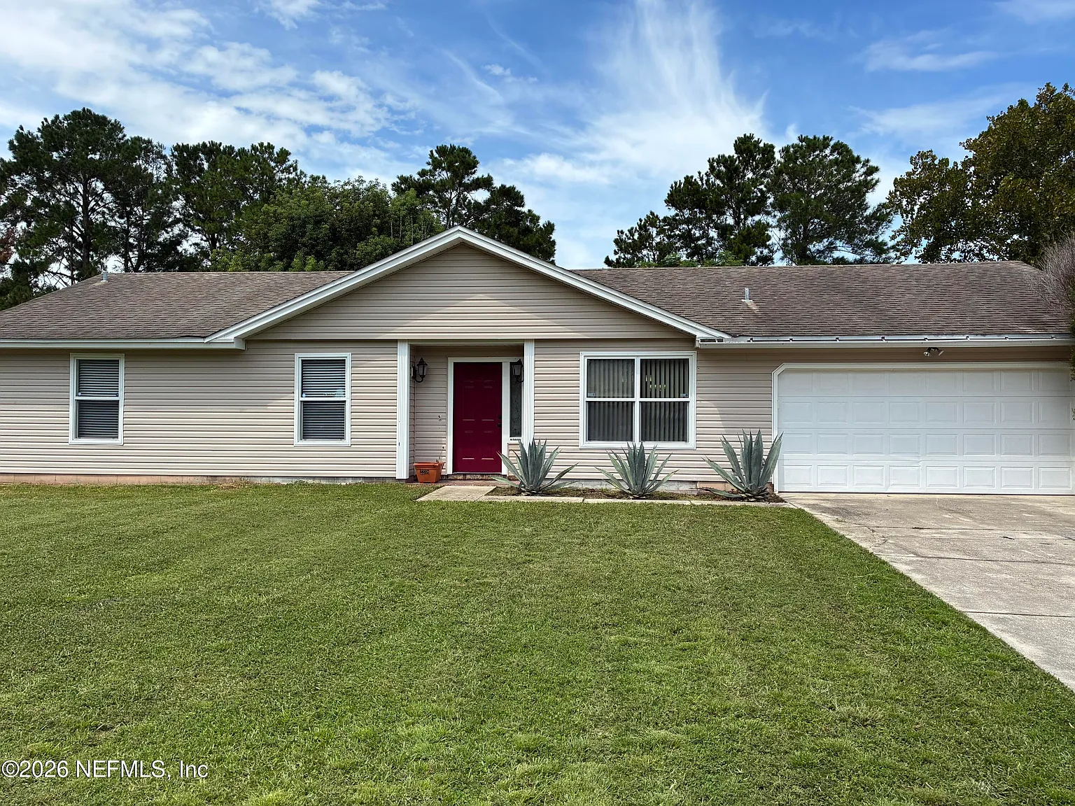 3 bed, 2.0 bath, 1422 sqft, $1,990 — Photo 3