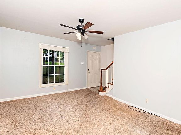 3rd image of 4060 Paule Ave