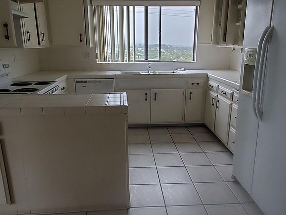 2nd image of 1259 S Camden Dr APT 3B