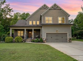 105 Bluff Meadow Ln, Mooresville, NC 28115