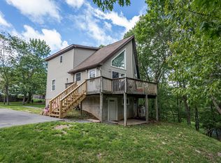 253 Haystack Rd, Henryville, PA 18332