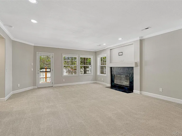 9885 Greensview Cir — Photo 35