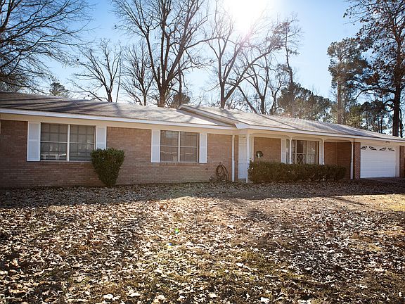 2nd image of 203 Wildwood Dr