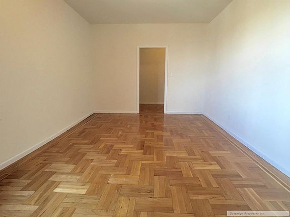 3rd image of 590 Fort Washington Ave APT 6C