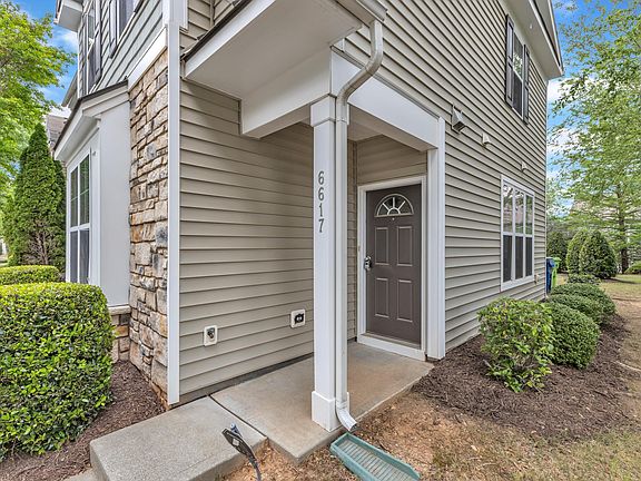 3rd image of 6617 Clarksburg Pl