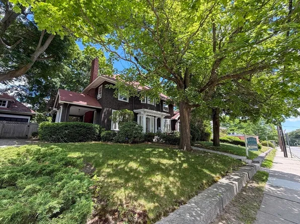 213 Harris Ave, Woonsocket, RI 02895