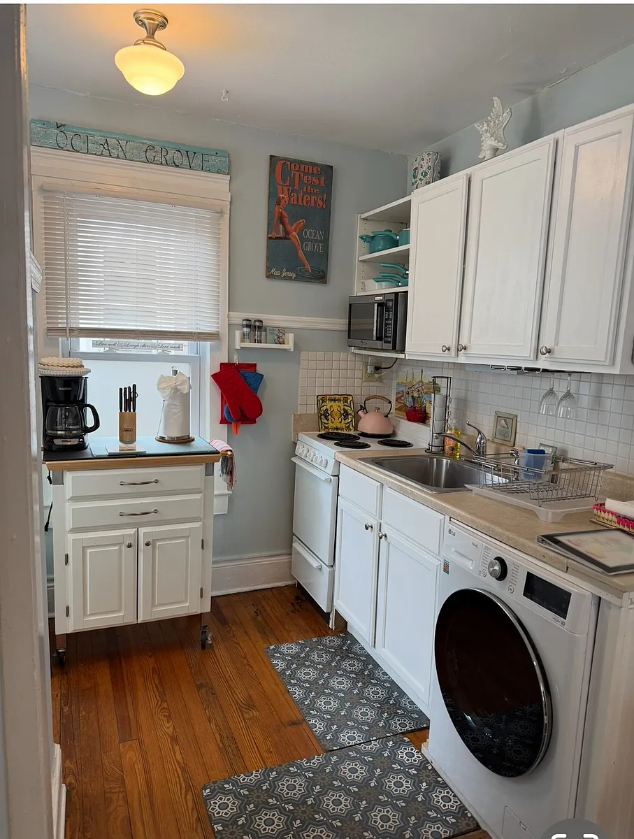 Building Photo - 8 New Jersey Ave #SUMMER