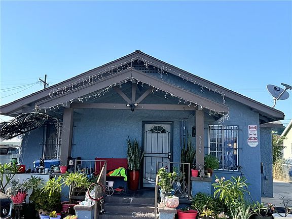 2nd image of 2305 Walter St