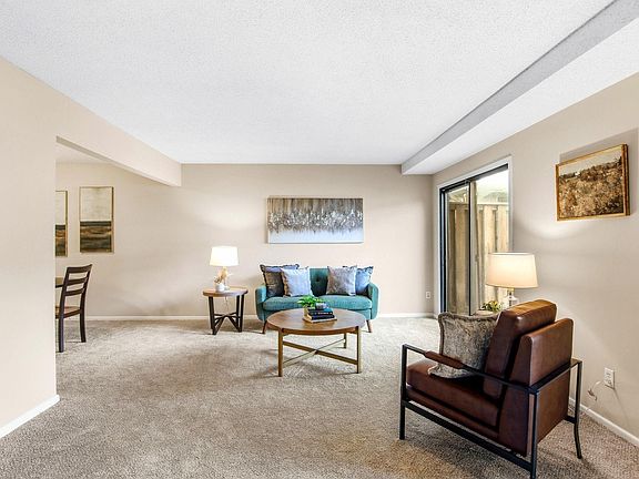 3rd image of 1207 Trailwood S